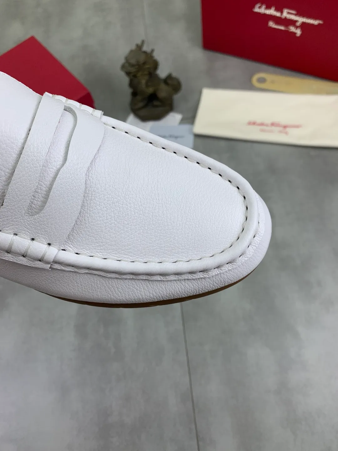 Men's shoes 💰P480 New model [Ferragamo/Ferragamo] Latest model Original imported calfskin, imported pigskin lining + original luxury metal buckle + original rubber outsole Soft and comfortable Size number: 38-44